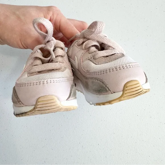 2020 NIKE Air Max 90 TD 'Barely Rose' 🌹💕 Size 4C Sneakers - Picture 4 of 8
